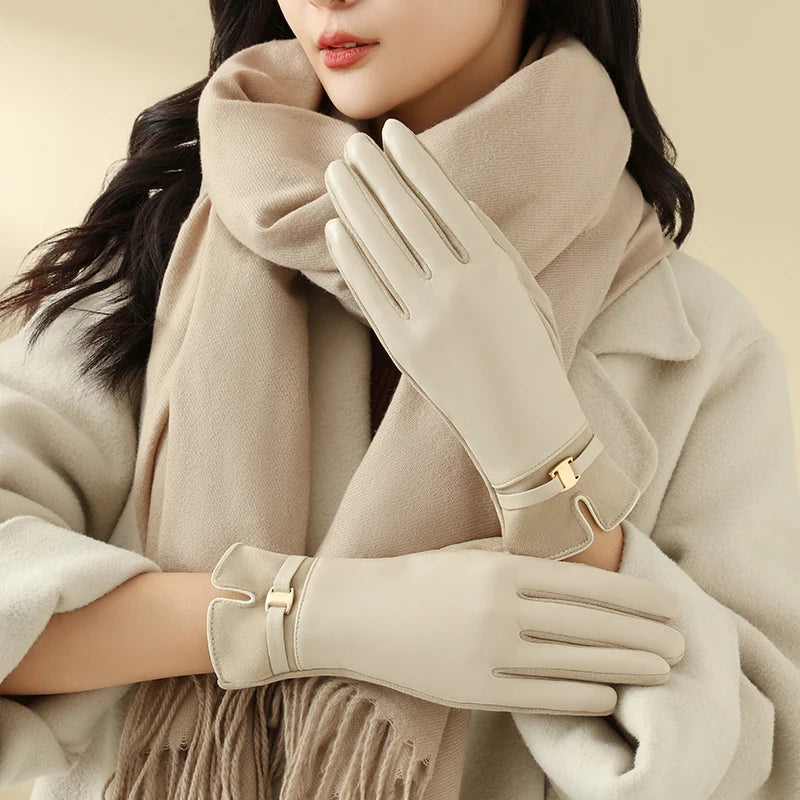 1 Pair of Gloves for Women in Winter Fleece-Lined to Heattech and Touch Screen Pu Elegant and Exquisite Cycling and Driving Gloves